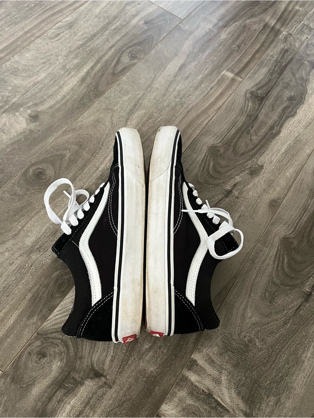 Vans Old Skool Shoes - Picture 7 of 8